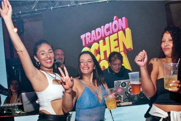 Tradición Ochentosa se suma a la fiebre del mundialista con una noche especial en el Templo Retro - imagen de origen
