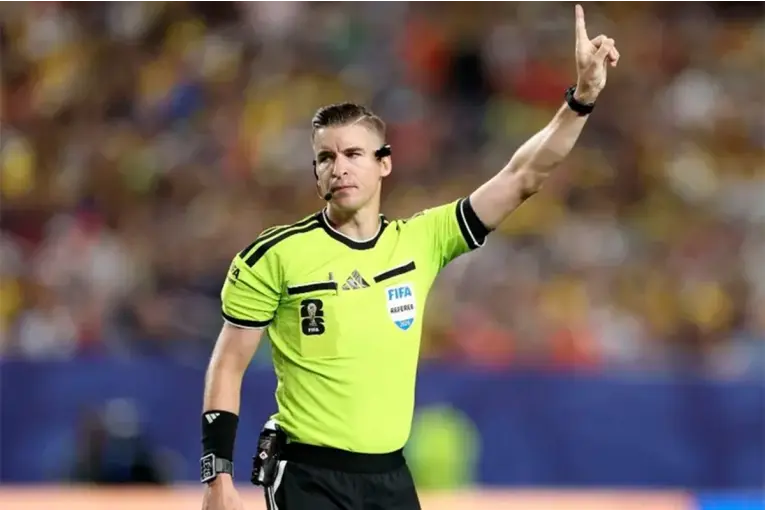 La FIFA designó a un árbitro francés para el Argentina-Egipto por los octavos de final del Mundial 2026 - imagen de origen