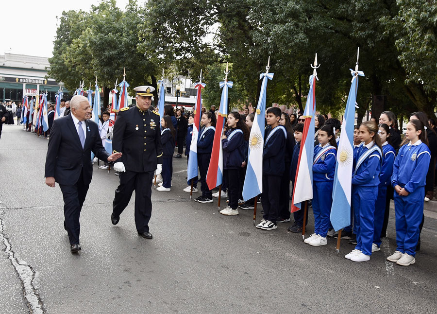 Concepción del Uruguay recordó el 216 Aniversario de la Revolución de Mayo - imagen de origen