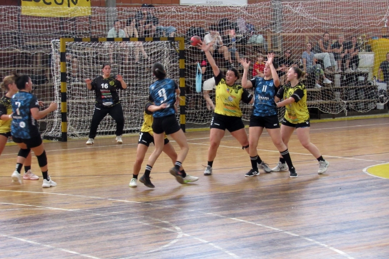 Los concordienses juegan la fecha del handball en Concepción del Uruguay - imagen de origen