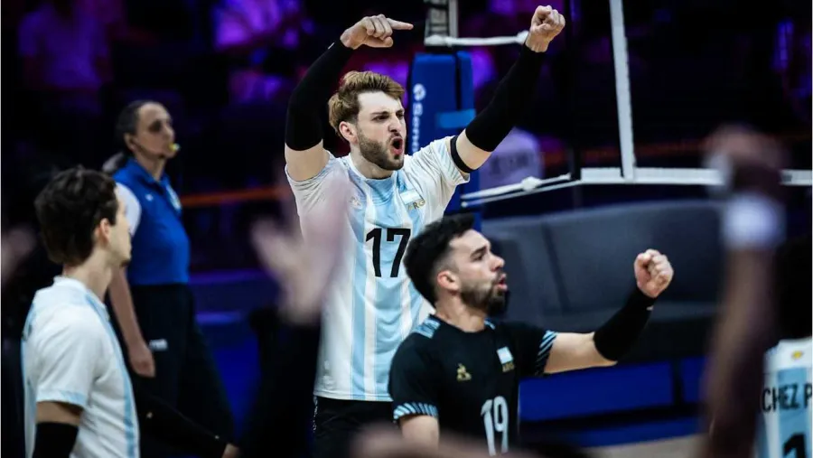 El paranaense Luciano Vicentín volvió a lucirse para el segundo triunfo argentino en la VNL | Análisis - imagen de origen