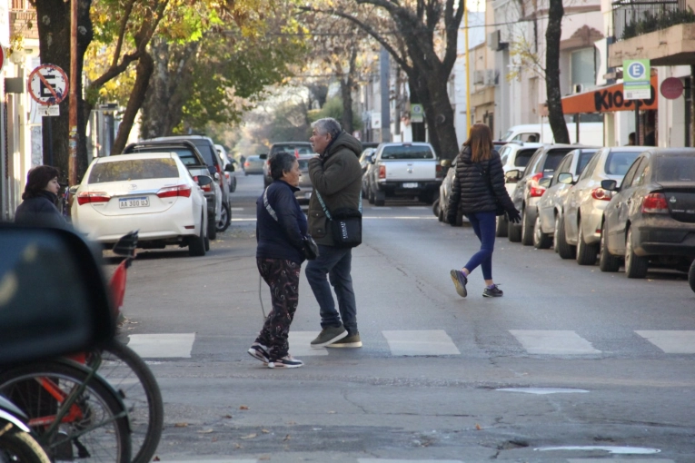 El frío se instala en la ciudad: anuncian bajas temperaturas para el fin de semana - imagen de origen
