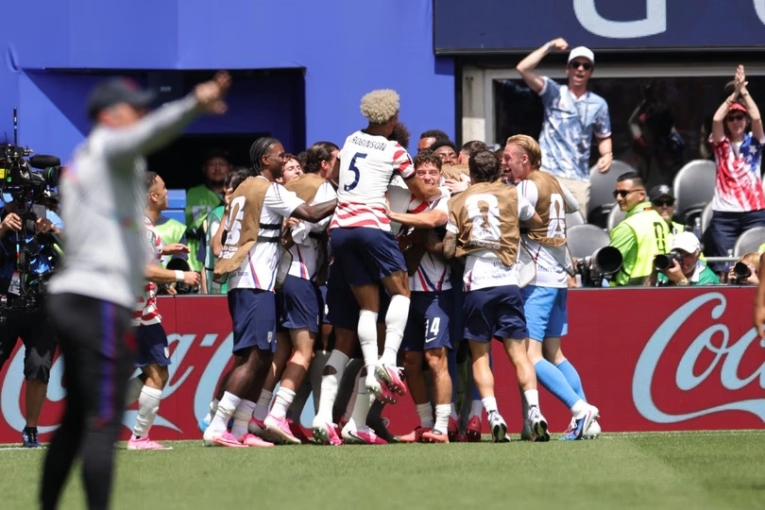 Estados Unidos le ganó a Australia y quedó a un paso de los 16avos del Mundial 2026 - imagen de origen