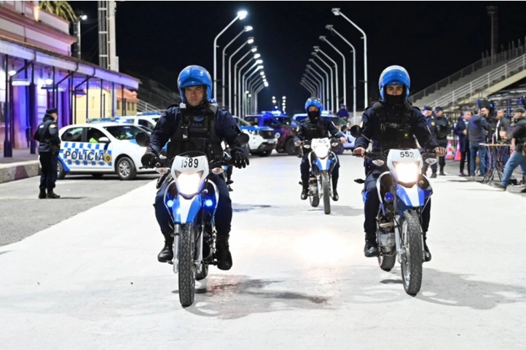 La Policía de Gualeguaychú realizó la presentación de la Operación Blindaje - imagen de origen