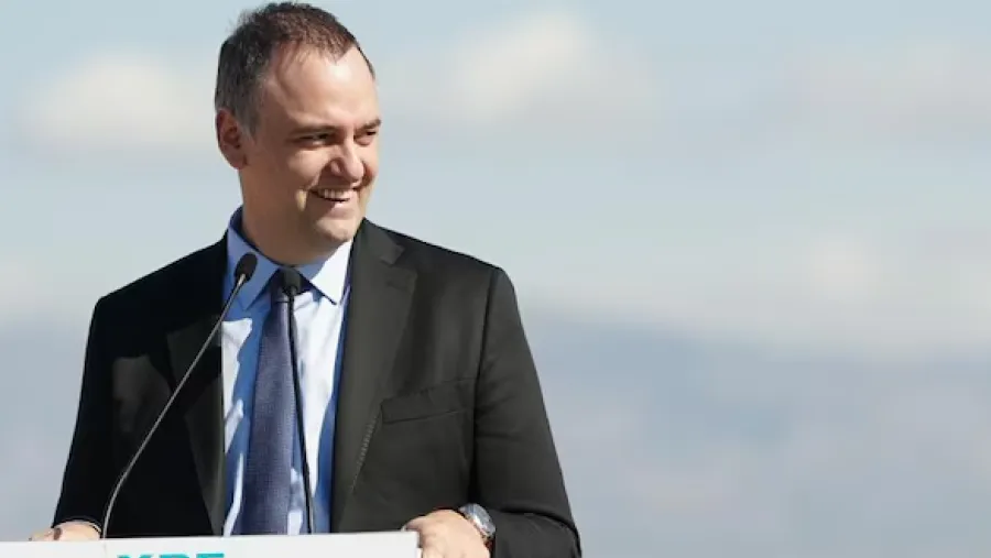 Finalmente Adorni también presentó su renuncia al directorio de YPF | Análisis - imagen de origen