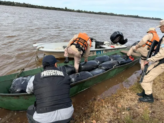 Prefectura secuestró mercadería de contrabando en Concordia - imagen de origen