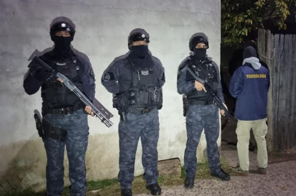 Allanamientos en Concordia: secuestran seis piedras de cocaína compactada y detienen a cuatro personas - 7PAGINAS - imagen de origen