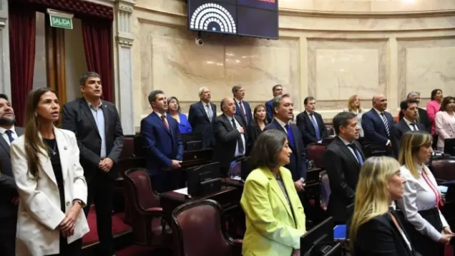 La oposición buscará este jueves impulsar la interpelación de Adorni en el Senado | Análisis - imagen de origen