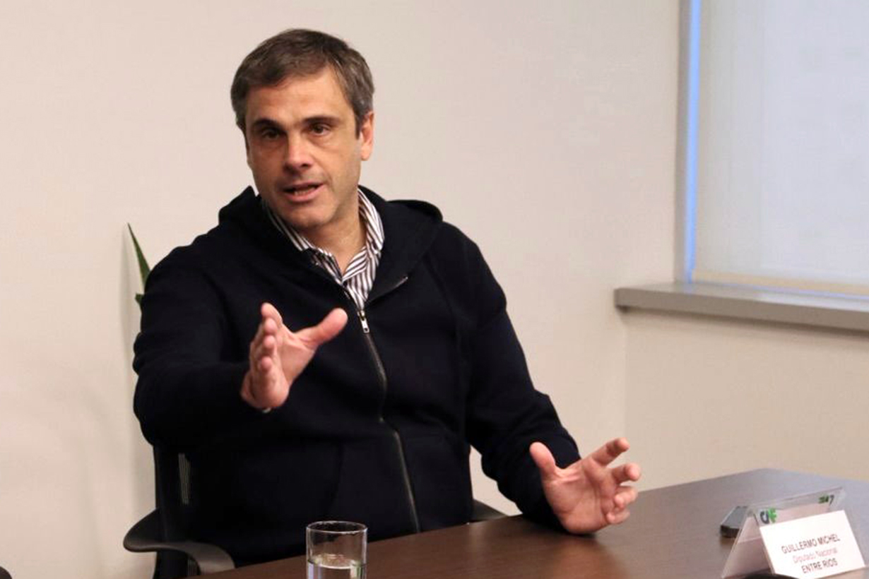 Michel se mueve como si fuera candidato en un año que no es electoral ¿Qué busca de cara a 2027? - Noticias - Elentrerios.com - imagen de origen