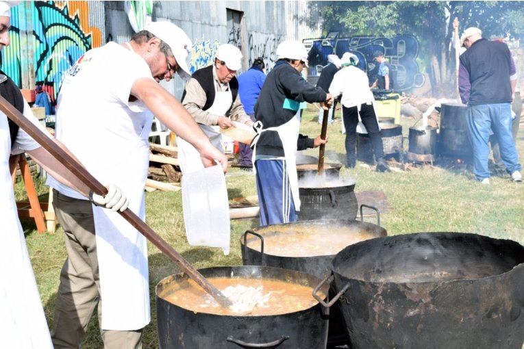 Chajarí realizará su ya tradicional concurso de locro patrio buscando encontrar la mejor receta - imagen de origen
