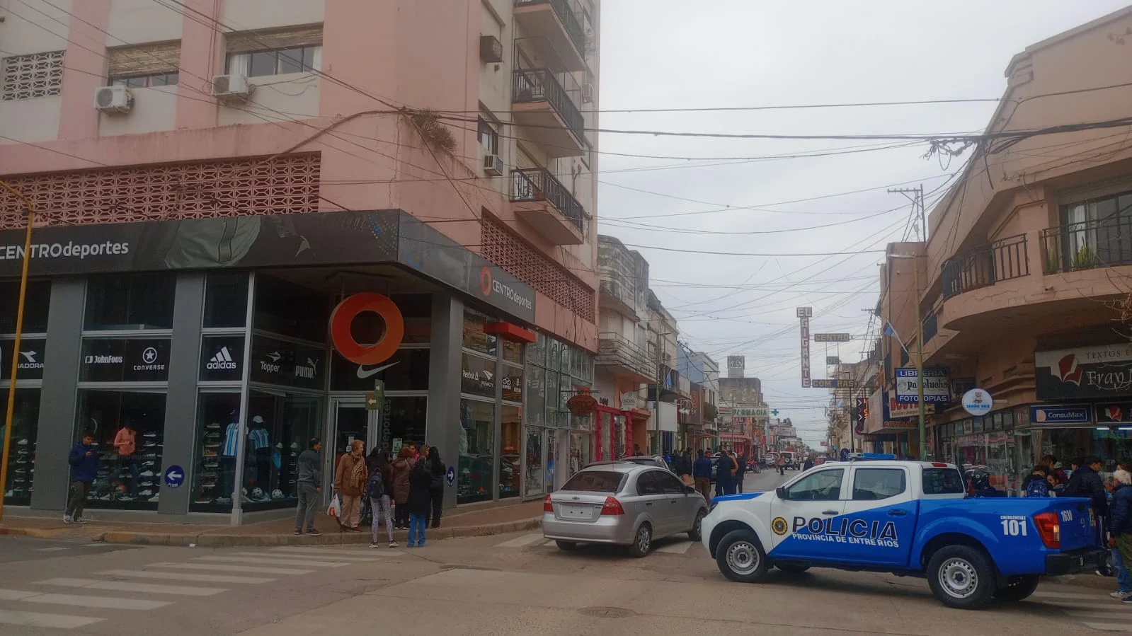 Conmoción en el centro por la muerte de una adolescente: cayó del edificio Guini - imagen de origen
