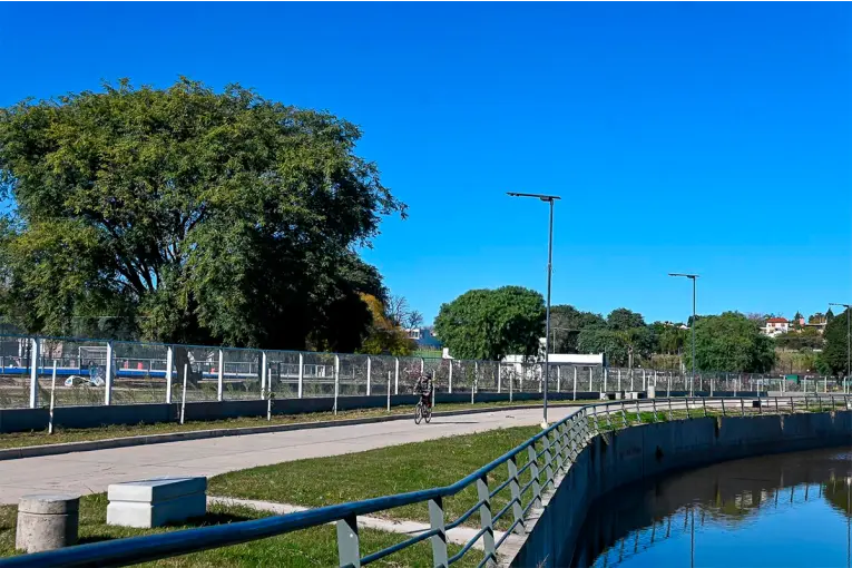 Avanzan las obras complementarias al saneamiento de arroyo Las Viejas en Paraná - imagen de origen