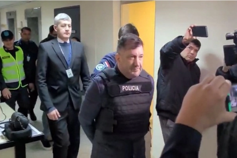 Imputaron a Kueider por presunto lavado de dinero en la compra de departamentos en Paraguay - imagen de origen