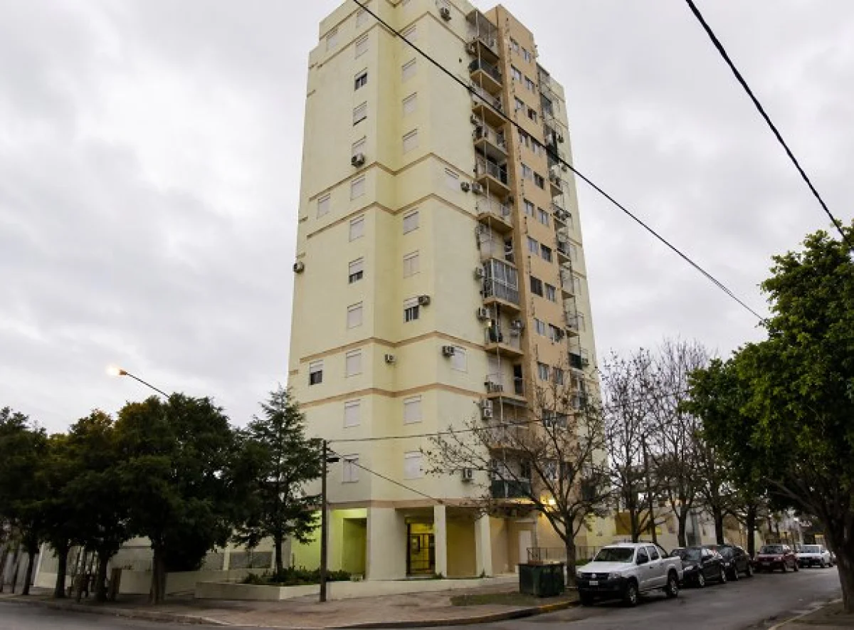 Vecina denuncia graves problemas de convivencia en edificio de AGMER y reclama una solución definitiva - imagen de origen