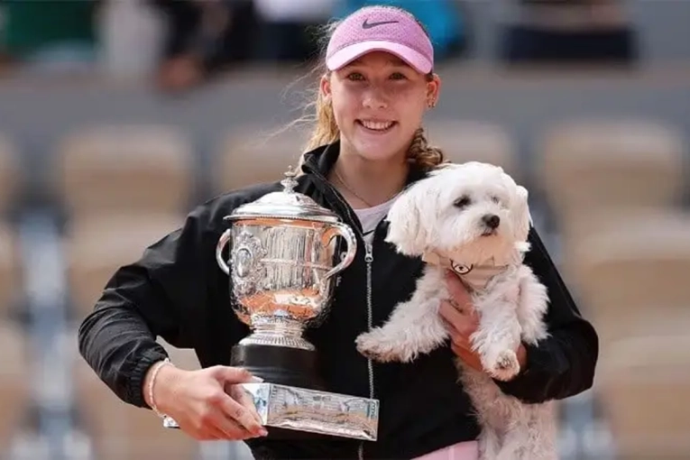 Una joven rusa de 19 años se consagró campeona de Roland Garros - imagen de origen
