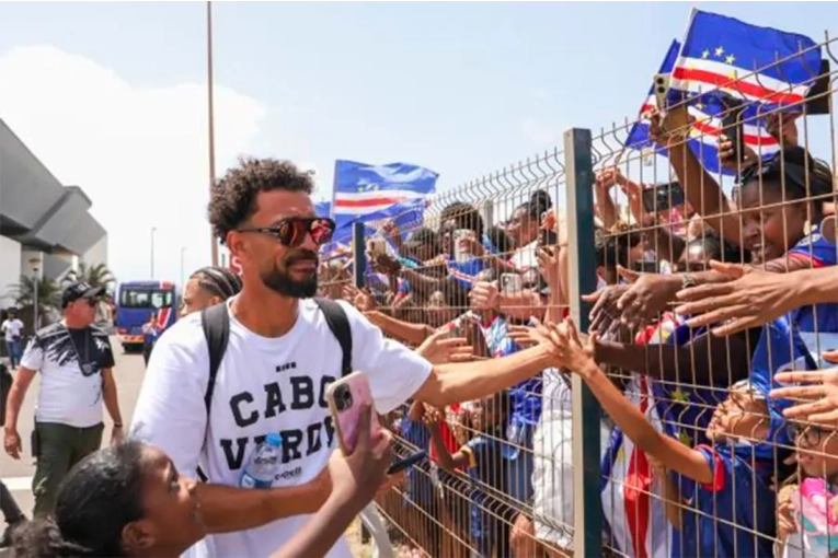 Cabo Verde recibió a sus "Héroes" con una fiesta histórica que coincidió con el Día de la Independencia - imagen de origen