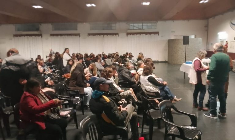 En el club Santa Rosa se desarrolló un espacio de reflexión sobre salud mental y prevención del suicidio - imagen de origen