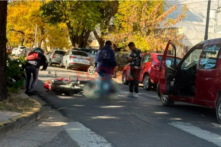 Fatal accidente vial en Paraná: murió una mujer de 78 años tras ser atropellada por una moto - imagen de origen