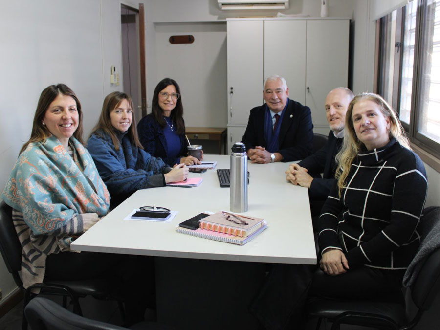 El Defensor General recibió a autoridades del Colegio de Profesionales de la Psicología para abordar temáticas de interés común - imagen de origen