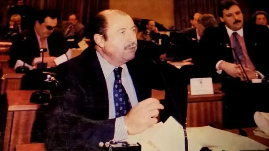 Senador de JxER mostró que "hace casi tres décadas, Busti impulsó una reforma previsional similar a la actual" | Análisis - imagen de origen