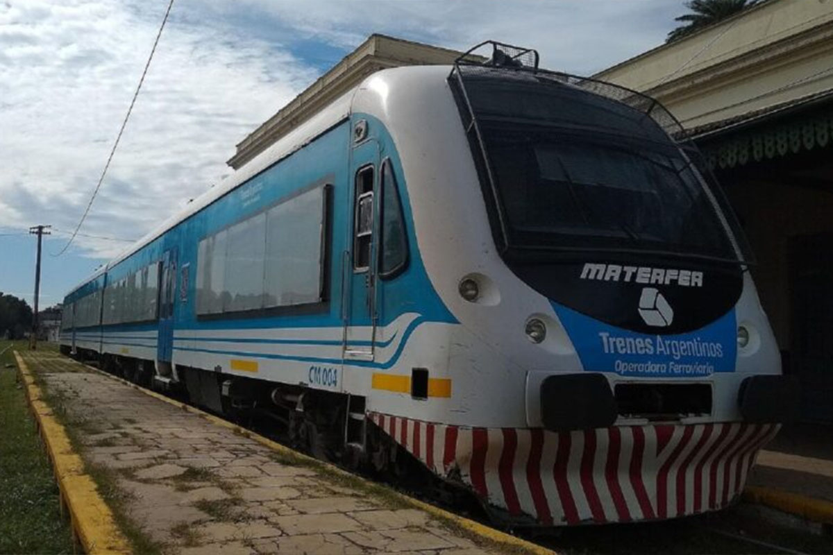 Colonia Avellaneda reparó con fondos propios un terraplén para intentar reactivar el tren - Plaza Web - imagen de origen