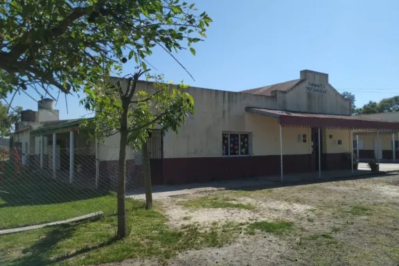 Dos oferentes pujan por las obras de mejora para una escuela de Ceibas con 250 estudiantes - imagen de origen