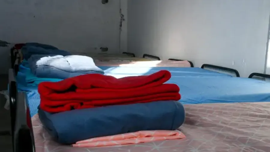 Por la ola de frío, refuerzan en Paraná la asistencia para personas en situación de calle | Análisis - imagen de origen