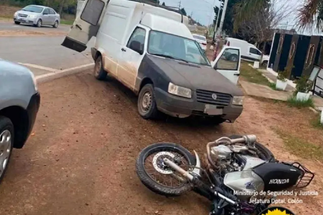 Ruta 130: motociclista sufrió fracturas graves al chocar con una furgoneta - imagen de origen