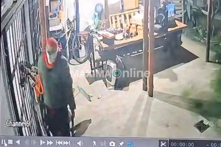 Trepó una pared de 3,5 metros, se lastimó con púas y robó mientras los dueños trabajaban - imagen de origen