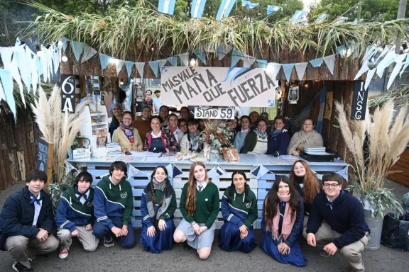 La mejor empanada 2026 fue la del stand "Más vale maña que fuerza" del Instituto Guadalupe - imagen de origen