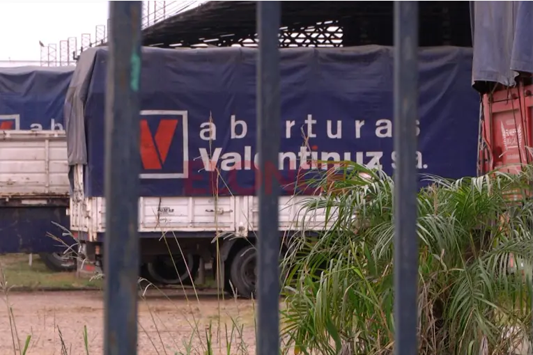 Crisis en Valentinuz: con 25 años de trabajo y sin respuestas, empleados protestarán por despidos - imagen de origen