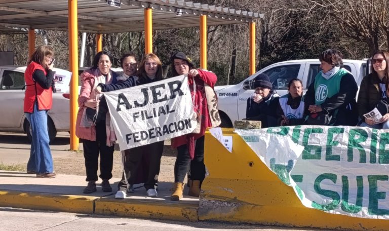 Reforma previsional: sindicatos y jubilados, entre ellos referentes de Chajarí, se manifestaron en peaje Yeruá - imagen de origen