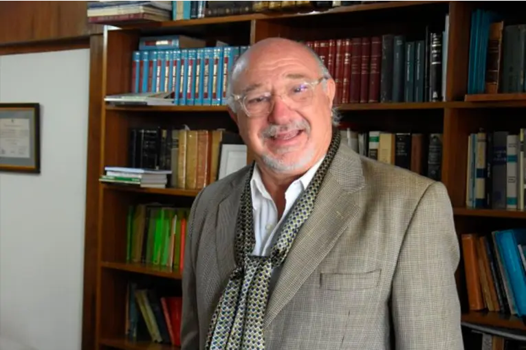 Falleció Julio Federik, destacado abogado penalista y figura cultural de Entre Ríos - imagen de origen