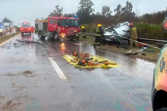 Regresaban de una despedida familiar y murieron: quiénes eran las víctimas del choque en Ruta 12 - imagen de origen