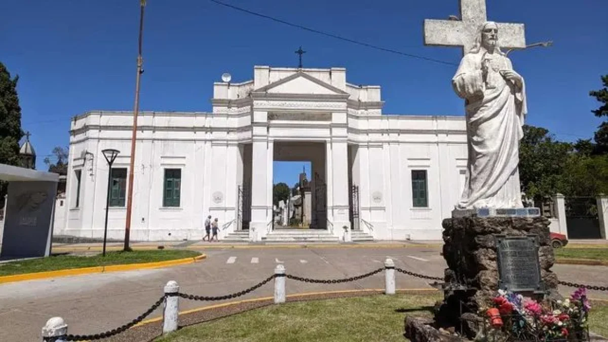 Últimos días para acceder al 50% de descuento en tasas del Cementerio para jubilados y pensionados - imagen de origen