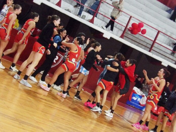 Rocamora ganó el clásico y manda solo en la Liga Provincial. - imagen de origen