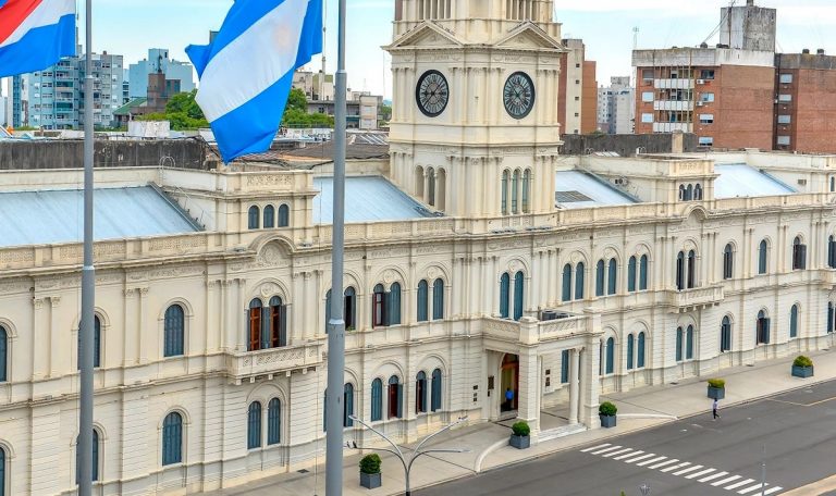 El Gobierno trasladó el Día del Trabajador Estatal al 26 de junio tras un pedido de UPCN - imagen de origen