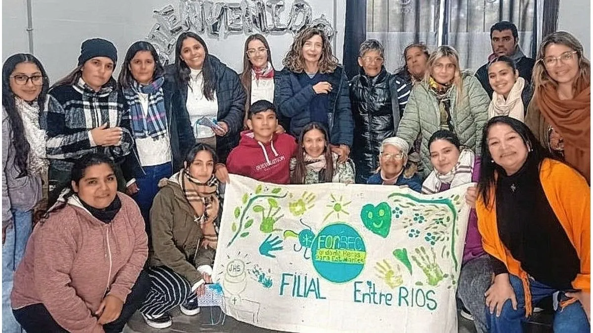 Fonbec realizará un encuentro entre padrinos y becarios, e invita a sumarse al proyecto - imagen de origen
