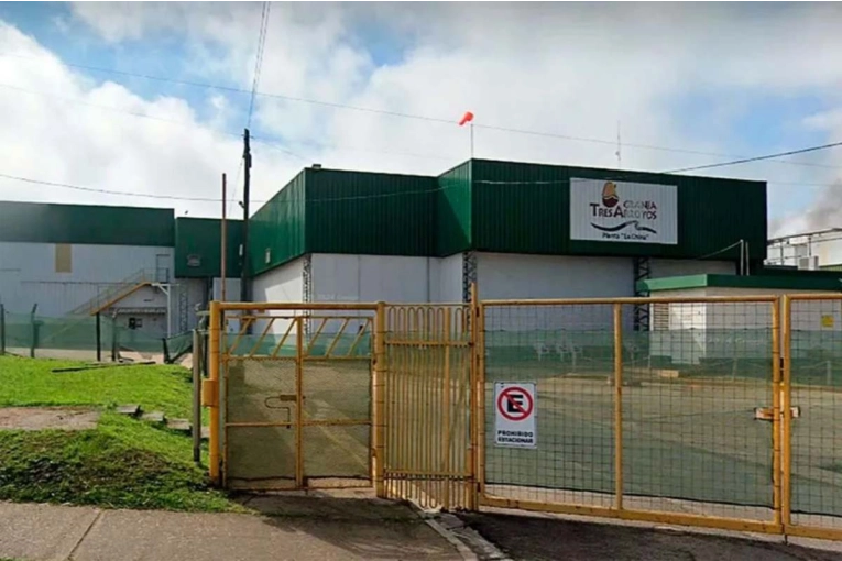El gobierno provincial anunció nuevas medidas de asistencia para los trabajadores de Granja Tres Arroyos - imagen de origen
