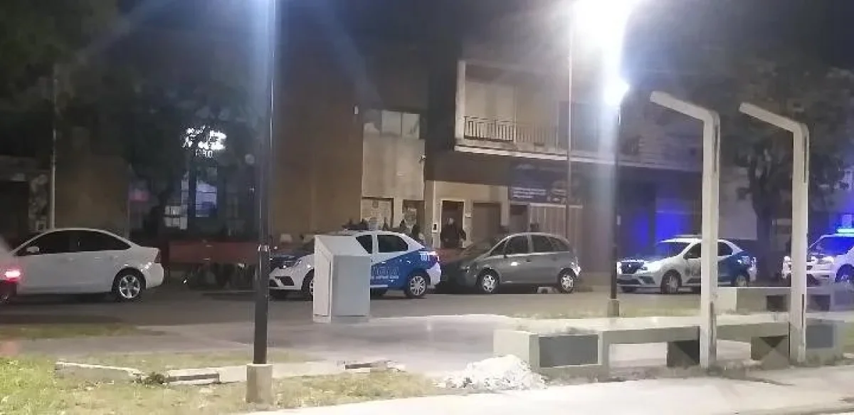 Dos menores fueron trasladados a Minoridad tras provocar disturbios a la salida de un pool - imagen de origen