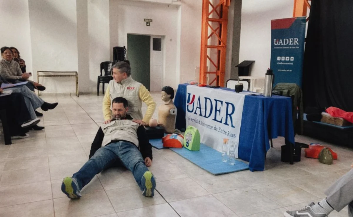 Realizaron una capacitación en RCP y primeros auxilios para trabajadores de UADER - imagen de origen