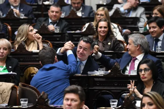 La "Horajasca" obtuvo media sanción: el proyecto busca derogar 60 normas - imagen de origen