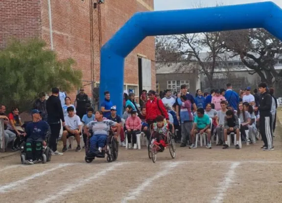 Urdinarrain participó del 20º Encuentro Deportivo para personas con Discapacidad - imagen de origen
