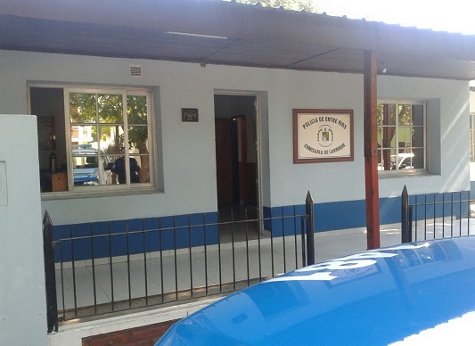 Joven se peleó adentro de un boliche y cuando lo retiraron agredió a un policía - imagen de origen