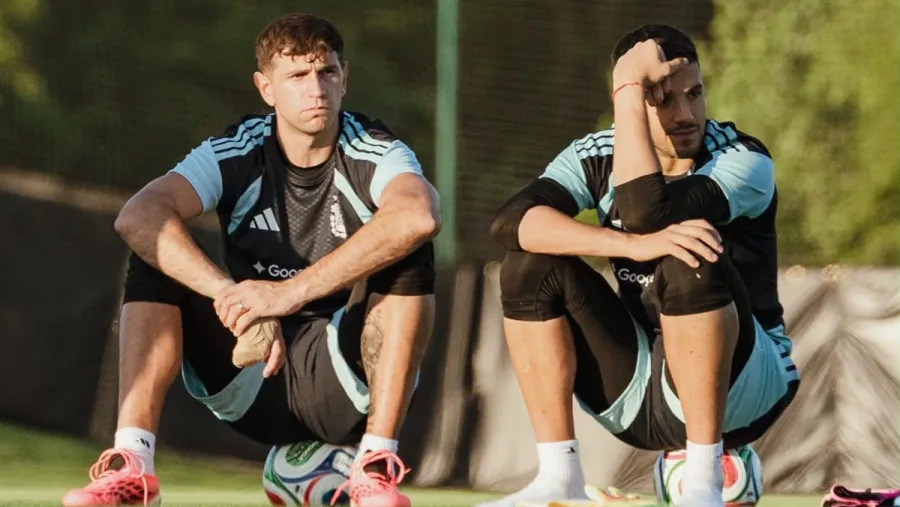 Mundial 2026: “Dibu” Martínez llevó tranquilidad antes del debut de Argentina | Análisis - imagen de origen