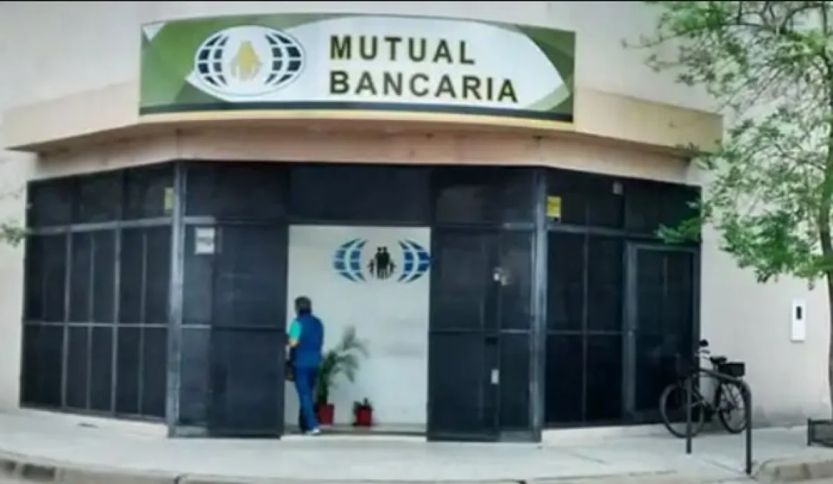 Brunetti alertó sobre el impacto de la situación económica en el empleo y la actividad bancaria - imagen de origen