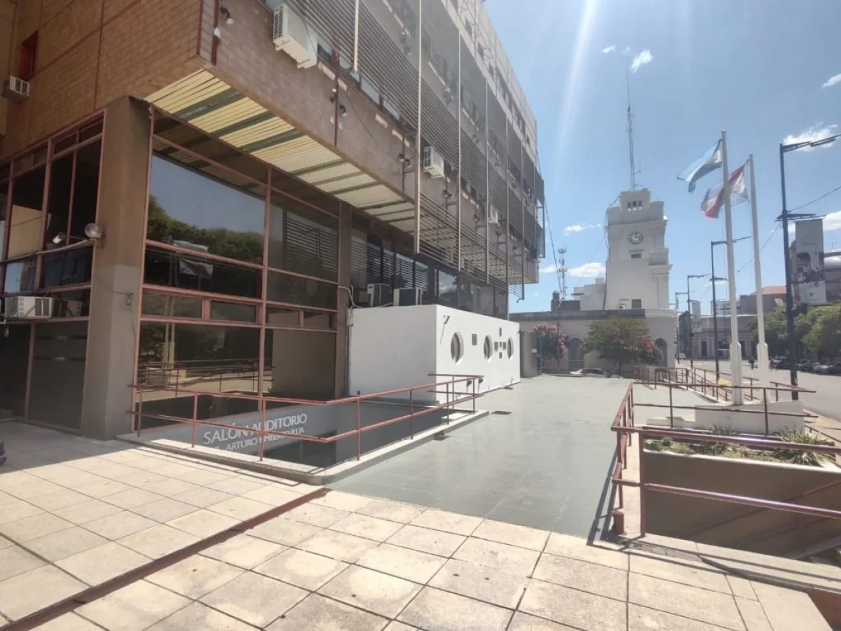 Jubilados municipales comenzaron a cobrar el bono solidario de 40 mil pesos - imagen de origen
