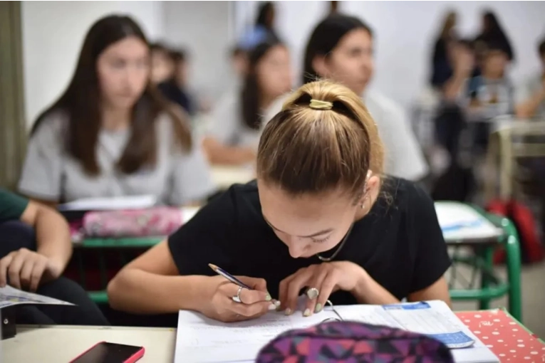 Rectores de 18 escuelas secundarias de Concordia advierten por una creciente ola de violencia en sus establecimientos - imagen de origen