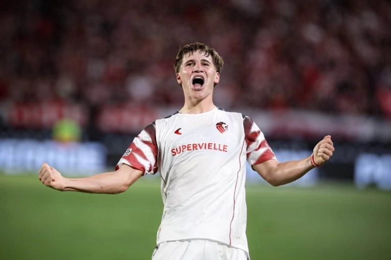 Estudiantes de La Plata se juega la clasificación a octavos de final ante Independiente Medellín - imagen de origen