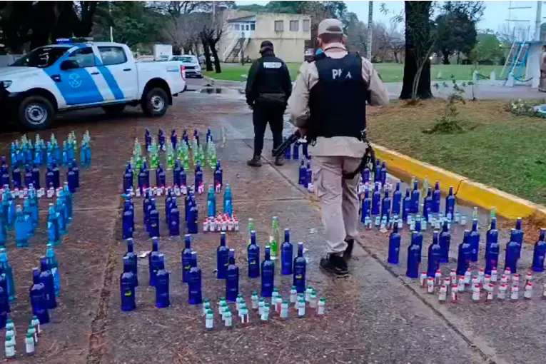 Prefectura frustró contrabando de jarabe y bebidas alcohólicas en el río Uruguay por más de $6,4 millones - imagen de origen